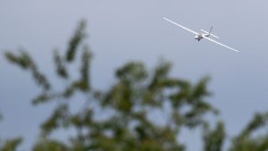 Einsatz: Segelflugzeug stürzt ab - Pilotin schwer verletzt
