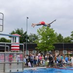 Becken zu flach?: Freibad-Posse: Drei-Meter-Turm in Wiedenbrück wieder offen