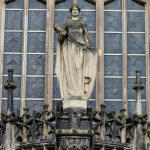 Mann in Hinterhof erstochen: Lange Haftstrafen für zwei junge Angeklagte in Wuppertal