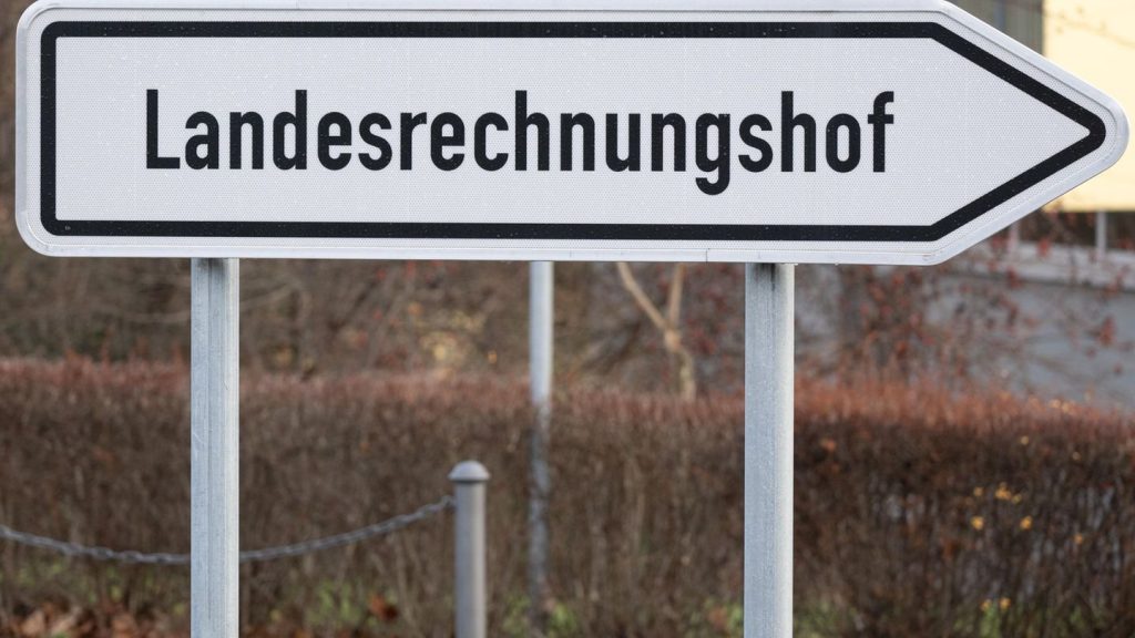 Finanzen: Rechnungshof mit Jahresbericht - Personalkosten Dauerproblem