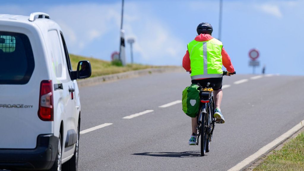 Radtourismus: Zwei Gänge hoch - Grüne fordern mehr Tempo bei Radwege-Bau