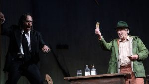 Uraufführung: Wild, derb, philosophisch - Der "Brandner Kaspar" von Kroetz