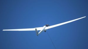 Tödlicher Unfall: Segelflugzeug stürzt ab - Pilot stirbt