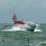 Fähre mit fast 150 Menschen an Bord läuft zwischen Hiddensee und Rügen auf Grund