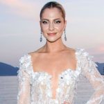 Ex-"GZSZ"-Star Valentina Pahde: Sie schwärmt von "Traumschiff"-Dreharbeiten
