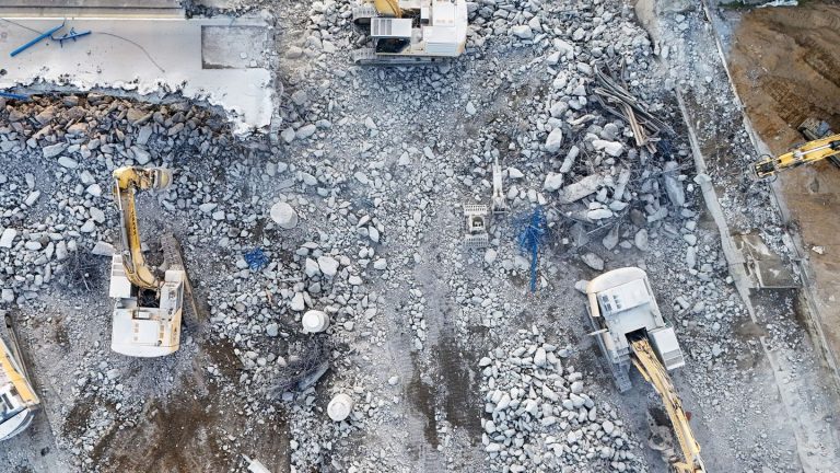Infrastruktur: Marode Brücke in Magdeburg abgerissen