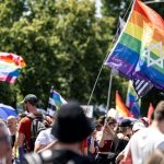 Queeres Leben: Hunderte bei "Marzahn Pride" - Kleine Gegendemo