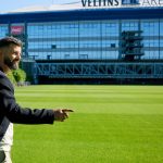 2. Bundesliga: 3.000 Fans dabei: Schalke-Training mit Autogramm-Marathon