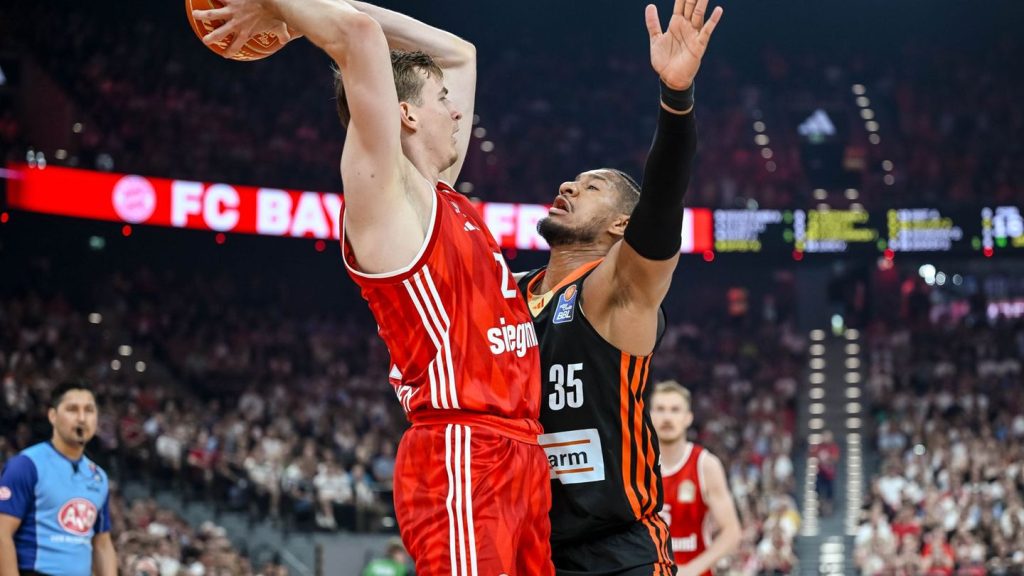 Finalserie in der BBL: Kurz vor Titel-Coup: Ulm besiegt Bayern-Basketballer erneut