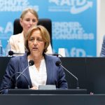 Debatte um Regenbogenfahne: AfD: Von Storch gegen Regenbogenfahne im öffentlichen Raum