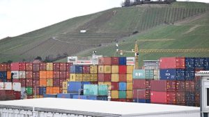 Außenhandel: Industrie sieht noch keine Erholung bei Exporten