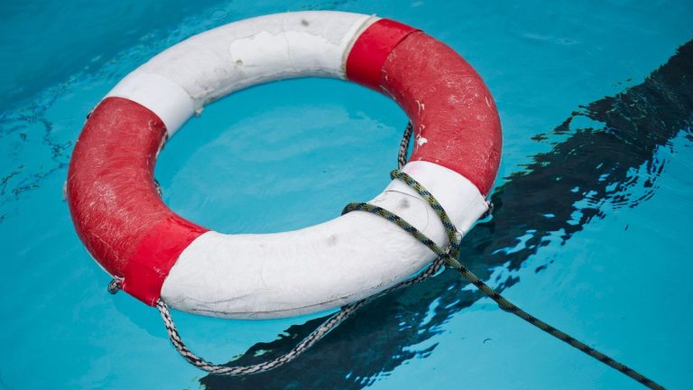 Tödlicher Badeunfall: Neunjährige stirbt nach Badeunfall in Frankfurter Freibad