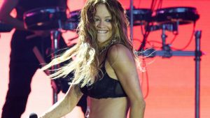 Konzert: Rita Ora begeistert Fans in Hamburger Hafencity
