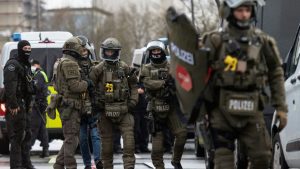 Messerangriff auf Spezialeinsatzkommando: Mann in Nordrhein-Westfalen angeschossen
