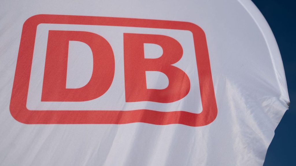 Bahnverkehr: Bauarbeiten: Längere Fahrzeiten und Ausfälle im Fernverkehr