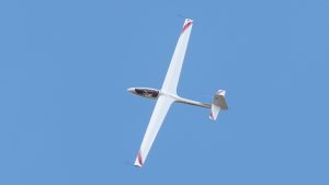 Flugsport: Segelflugzeug bei Landung beschädigt - Pilot schwer verletzt