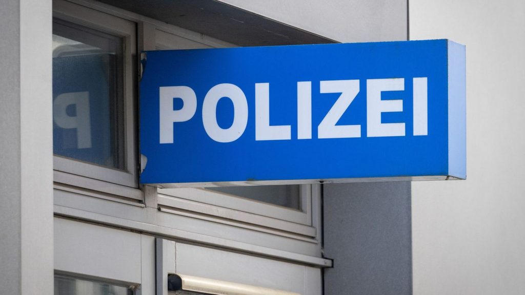 Urlaubsverkehr: Streit um Sitzplätze in überfüllter Regionalbahn