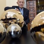 Skulptur der Nachkriegszeit: Italiens Bildhauer Arnaldo Pomodoro ist gestorben