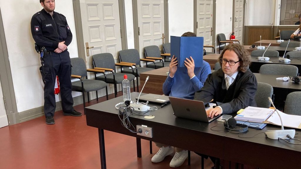 Beziehungsgewalt: Frau mit Stichen getötet - Mordprozess gegen Ehemann