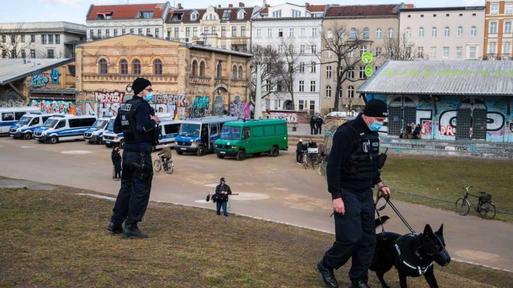 Kampf gegen Drogenhandel: Start der Baustelle für Zaun um Görlitzer Park