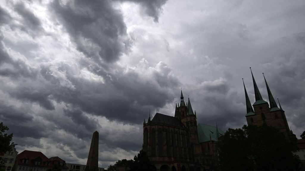 Wetter: Wetter in Deutschland beruhigt sich - doch es bleibt windig