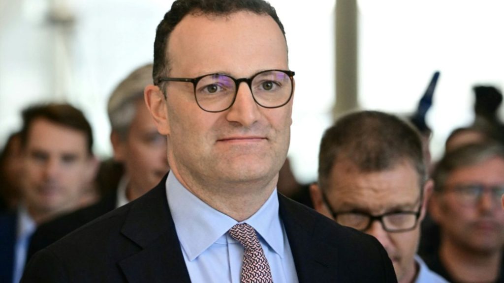 Maskenbeschaffung: Schwere Vorwürfe gegen Spahn in Aktueller Stunde