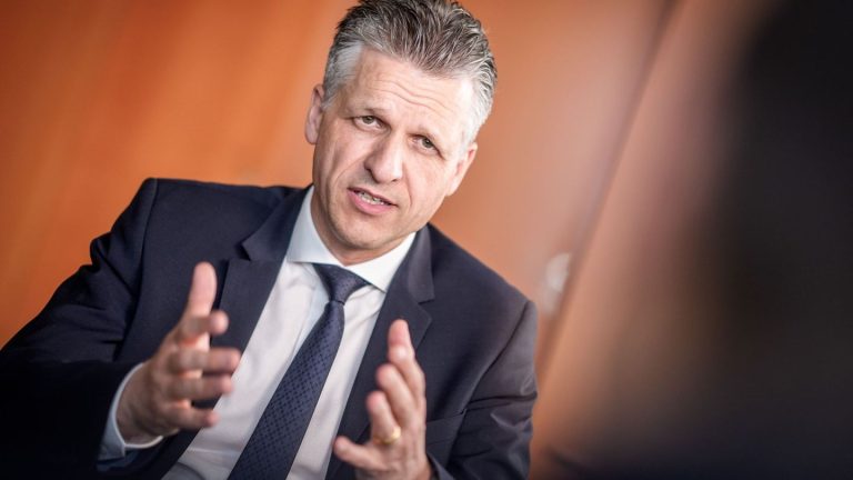 Medien: Frei: Social-Media-Regeln für Kinder kaum zu kontrollieren