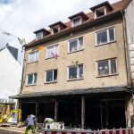 Feuer vorsätzlich gelegt?: Tödlicher Wohnhausbrand - Polizei ermittelt gegen Mann