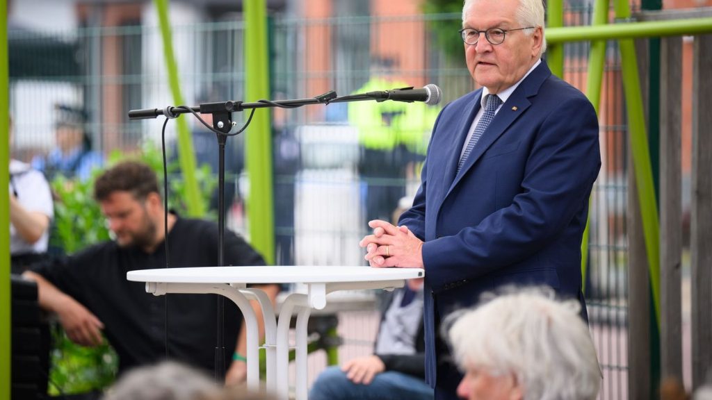 Extremismus: Steinmeier sieht "Compact"-Magazin kritisch - AfD