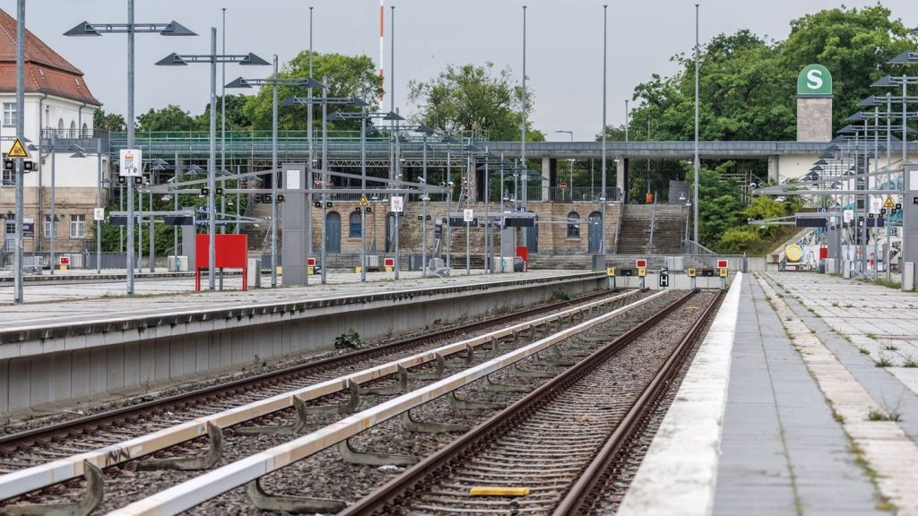 Vorerst keine Züge: S-Bahn-Verkehr in Berlin wegen Unwetters erneut eingestellt