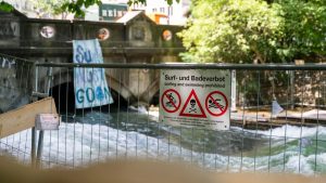 Nach tragischem Unglück: Stadt macht Hoffnung auf baldige Surfwellen-Öffnung