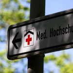 Erfolgreiche Krebsbehandlung: MHH: Neue Tumor-OP rettet Krebspatientin das Leben