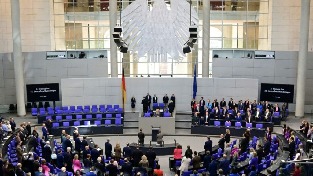 Bundestag beschließt Wachstumsbooster - Klingbeil: "Klares Signal" für Wirtschaft