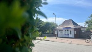 Knapp über Erstgebot: Imbiss auf Sylt für 284.000 Euro versteigert.