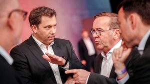 Parteitag: SPD wendet Streit um verpflichtenden Wehrdienst ab