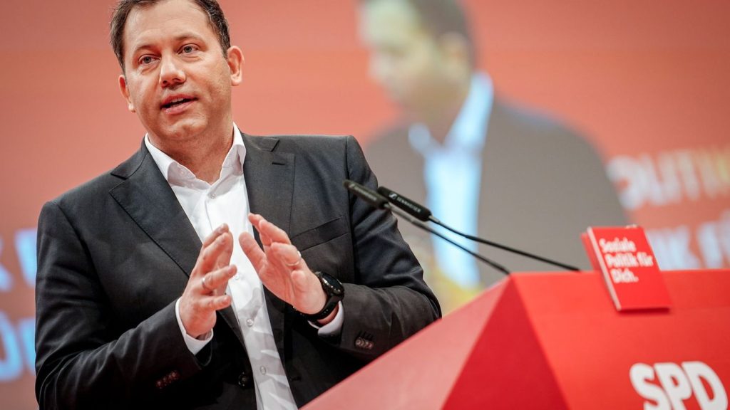 Parteitag: SPD beschließt Vorbereitung von AfD-Verbotsverfahren