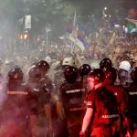 Festnahmen und Verletzte bei Massenprotest gegen serbische Regierung