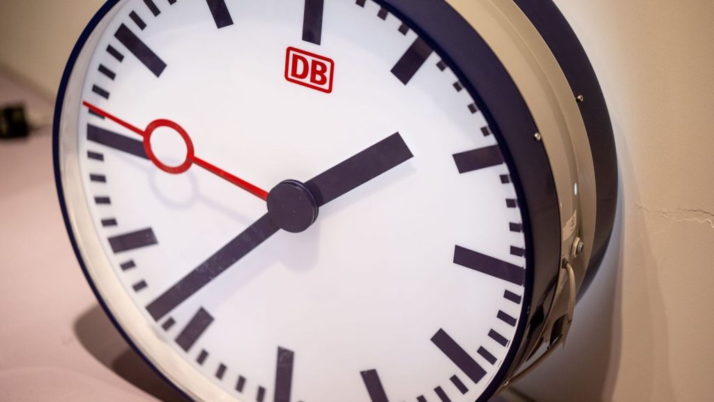 Fernverkehr: Bahn fährt Pünktlichkeitsziel im ersten Halbjahr hinterher