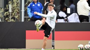 Club-WM: Fußball-Nationalspieler Groß huldigt Leon Draisaitl