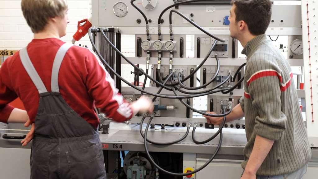 Ausbildung: Ostsachsen: Über 1.000 Lehrverträge im Handwerk geschlossen