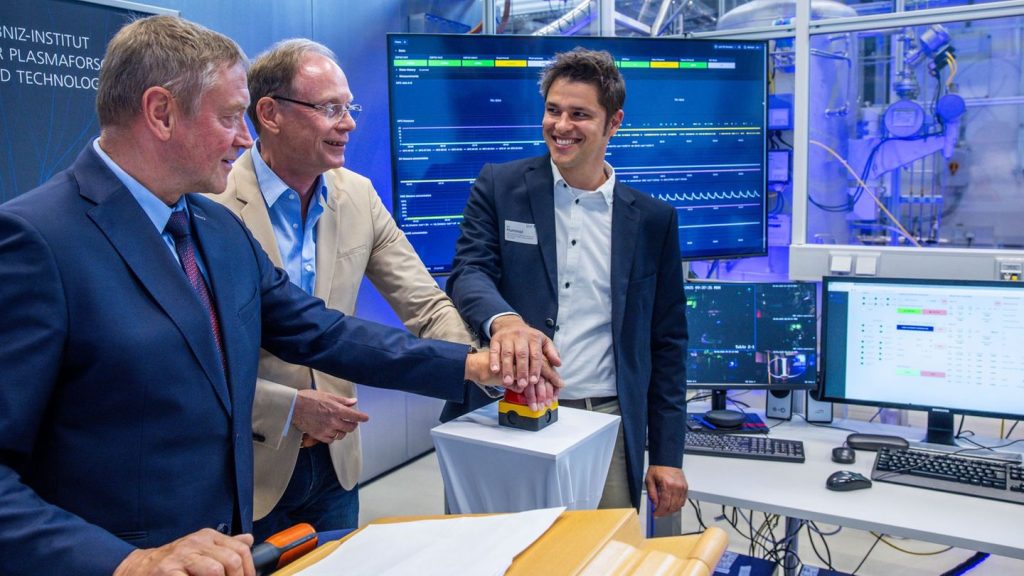 Wasserstoff: Forschungsfabrik soll Wasserstoff mit weniger Strom erzeugen