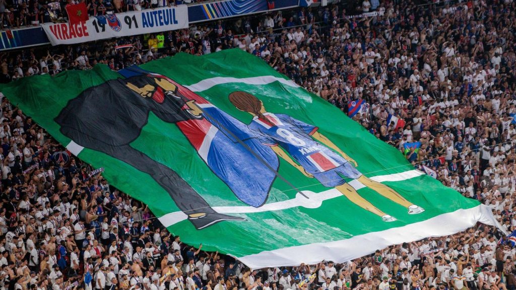 CL-Finale PSG gegen Inter Mailand: Großer Moment von München: Fans gedenken toter 9-jähriger Xana