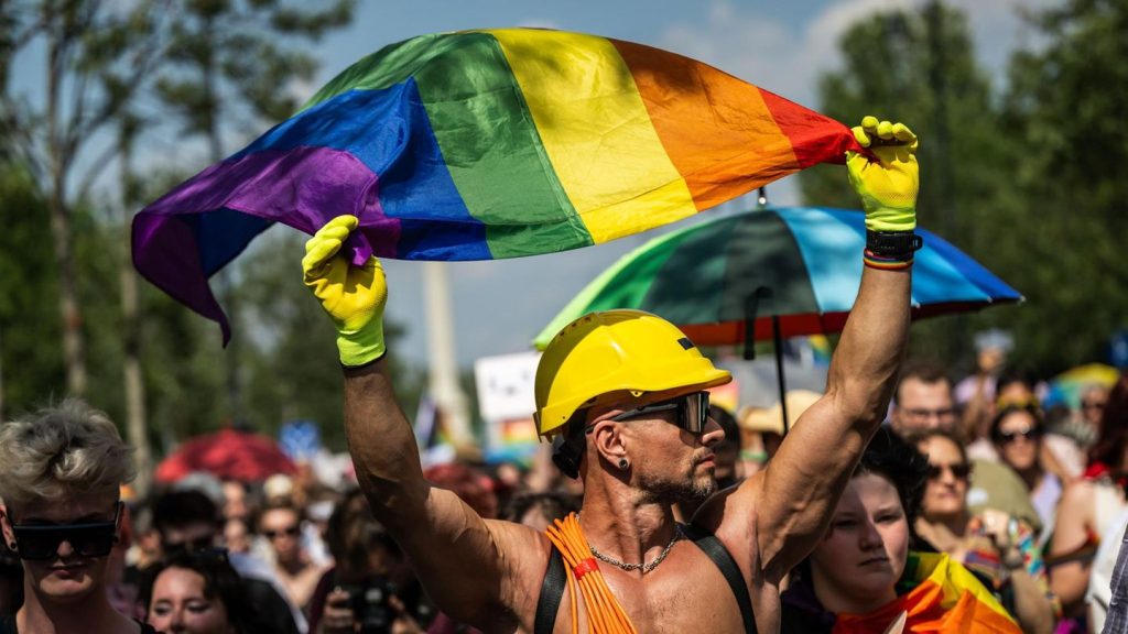 Ungarn: CSD in Budapest wird zur Anti-Orbán-Demo