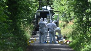 Nordrhein-Westfalen: Frau und Kleinkind tot im Wald gefunden – 16-Jähriger festgenommen