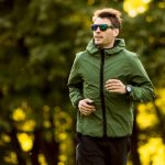 Sportoutfit: Laufjacken für Männer: Tipps, Trends und vier aktuelle Modelle