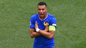 Internationale Presse: "Historischer Mbappé frustriert großen ter Stegen"