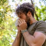 Infektionen: Husten und Schnupfen mitten im Sommer – was Sie darüber wissen sollten