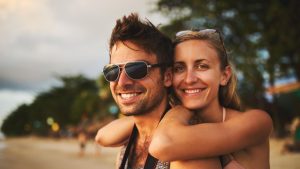 Mode Accessoires: Sonnenbrillen für Männer: Das sind die Trends des Sommers