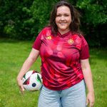 Fernsehen: Schauspielerin Schalow: Männerfußball ist "manchmal Theater"