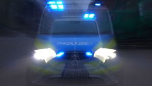 Unfälle: Lkw kippt auf A38 um - ein Schwerverletzter